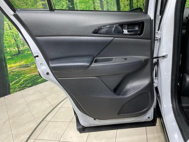 エクリプスクロス ブラックエディション 純正8インチナビ 4WD サンルーフ 全周囲カメラ 衝突被害軽減システム レーダークルーズ 禁煙車 電動リアゲート ハーフレザーシート 全席シートヒーター パワーシート コーナーセンサー(35枚目)