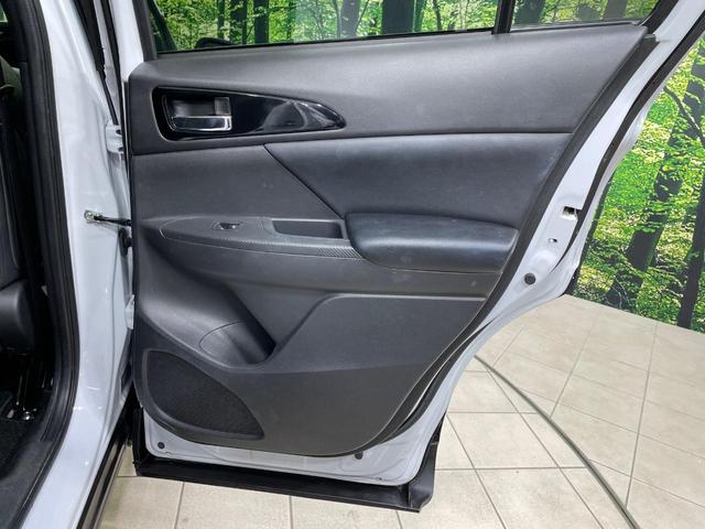 エクリプスクロス ブラックエディション 純正8インチナビ 4WD サンルーフ 全周囲カメラ 衝突被害軽減システム レーダークルーズ 禁煙車 電動リアゲート ハーフレザーシート 全席シートヒーター パワーシート コーナーセンサー(36枚目)