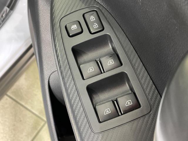 エクリプスクロス ブラックエディション 純正8インチナビ 4WD サンルーフ 全周囲カメラ 衝突被害軽減システム レーダークルーズ 禁煙車 電動リアゲート ハーフレザーシート 全席シートヒーター パワーシート コーナーセンサー(68枚目)