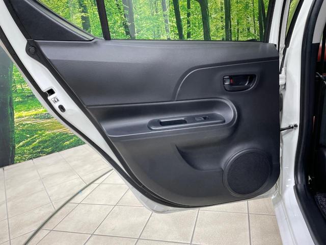 アクア S 純正SDナビ バックカメラ 衝突被害軽減システム 禁煙車 ドラレコ ビルトインETC オートハイビーム 車線逸脱警報 オートエアコン Bluetooth 地デジ(49枚目)