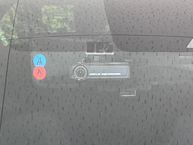 ノート ｅ－パワー　Ｘ　純正ＳＤナビ　全周囲カメラ　衝突被害軽減システム　禁煙車　ドラレコ　コーナーセンサー　スマートキー　ＥＴＣ　車線逸脱警報　オートライト　オートエアコン　純正オプション１４インチＡＷ　Ｂｌｕｅｔｏｏｔｈ（6枚目）