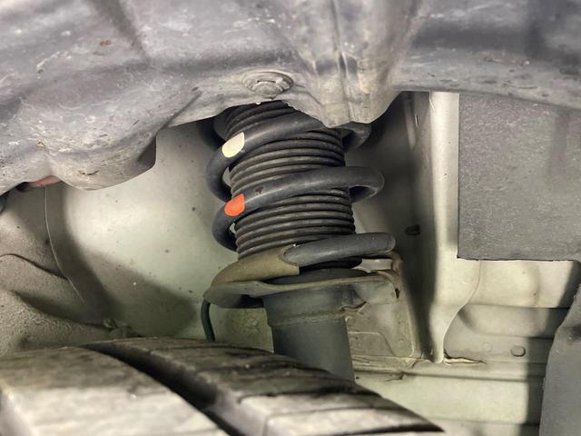 ノート ｅ－パワー　Ｘ　純正ＳＤナビ　全周囲カメラ　衝突被害軽減システム　禁煙車　ドラレコ　コーナーセンサー　スマートキー　ＥＴＣ　車線逸脱警報　オートライト　オートエアコン　純正オプション１４インチＡＷ　Ｂｌｕｅｔｏｏｔｈ（20枚目）