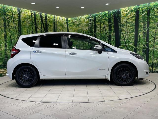 ノート ｅ－パワー　Ｘ　純正ＳＤナビ　全周囲カメラ　衝突被害軽減システム　禁煙車　ドラレコ　コーナーセンサー　スマートキー　ＥＴＣ　車線逸脱警報　オートライト　オートエアコン　純正オプション１４インチＡＷ　Ｂｌｕｅｔｏｏｔｈ（27枚目）