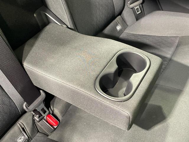 アクア Z 純正10.5型ディスプレイ バックカメラ 衝突軽減装置 レーダークルーズ 禁煙車 ドラレコ コーナーセンサー スマートキー LEDヘッド オートハイビーム 車線逸脱警報 オートライト オートエアコン(46枚目)