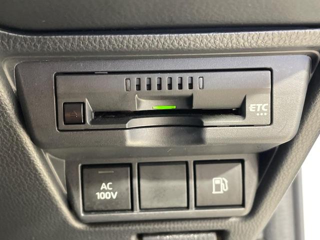 プリウス Ｇ　バックカメラ　衝突軽減　純正８インチディスプレイオーディオ　レーダークルーズ　禁煙車　ドラレコ　コーナーセンサー　スマートキー　ＬＥＤヘッド　ＥＴＣ　オートハイビーム　車線逸脱警報　オートライト（7枚目）