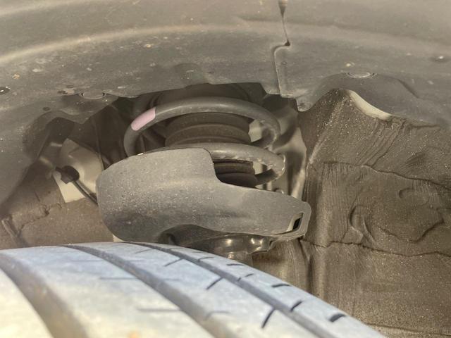 プリウス Ｇ　バックカメラ　衝突軽減　純正８インチディスプレイオーディオ　レーダークルーズ　禁煙車　ドラレコ　コーナーセンサー　スマートキー　ＬＥＤヘッド　ＥＴＣ　オートハイビーム　車線逸脱警報　オートライト（20枚目）