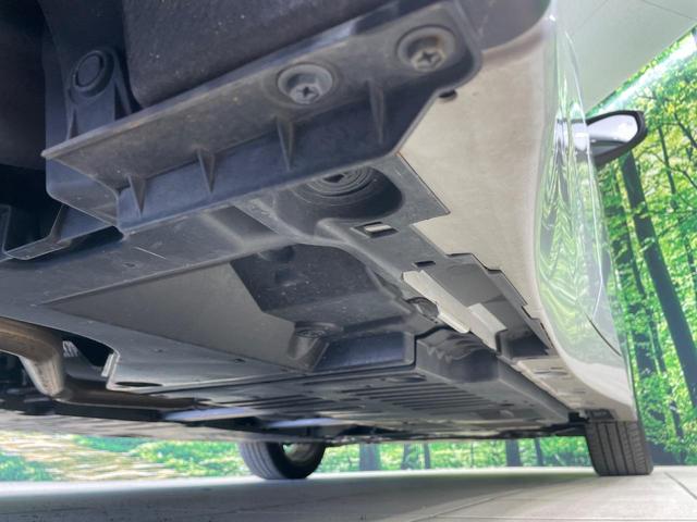 プリウス Ｇ　バックカメラ　衝突軽減　純正８インチディスプレイオーディオ　レーダークルーズ　禁煙車　ドラレコ　コーナーセンサー　スマートキー　ＬＥＤヘッド　ＥＴＣ　オートハイビーム　車線逸脱警報　オートライト（22枚目）