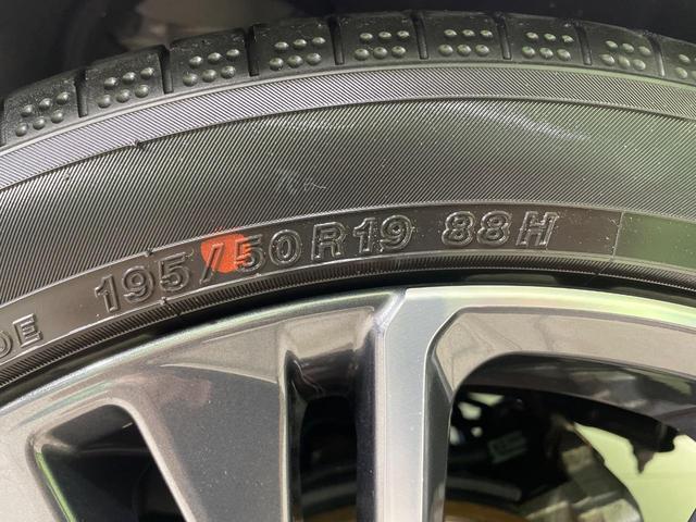 プリウス Ｇ　バックカメラ　衝突軽減　純正８インチディスプレイオーディオ　レーダークルーズ　禁煙車　ドラレコ　コーナーセンサー　スマートキー　ＬＥＤヘッド　ＥＴＣ　オートハイビーム　車線逸脱警報　オートライト（30枚目）