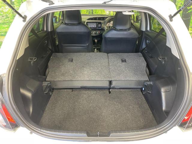 ヴィッツ RS G’s 純正SDナビ バックカメラ 衝突被害軽減システム 禁煙車 ドラレコ HIDヘッド ビルトインETC 純正17インチアルミ Bluetooth CD DVD再生 パドルシフト HIDフォグ(10枚目)