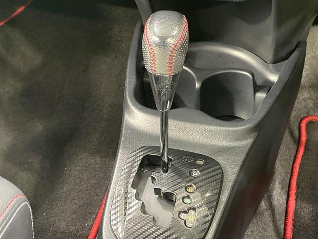 ヴィッツ RS G’s 純正SDナビ バックカメラ 衝突被害軽減システム 禁煙車 ドラレコ HIDヘッド ビルトインETC 純正17インチアルミ Bluetooth CD DVD再生 パドルシフト HIDフォグ(46枚目)