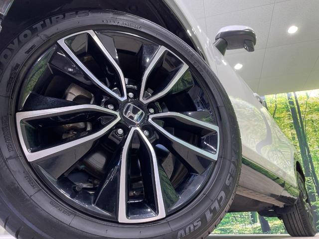 ヴェゼル ｅ：ＨＥＶ　Ｚ　純正９型ナビ　バックカメラ　衝突被害軽減システム　レーダークルーズ　禁煙車　電動リアゲート　コーナーセンサー　スマートキー　ＬＥＤヘッド　ＥＴＣ２．０　オートライト　デュアルエアコン（13枚目）