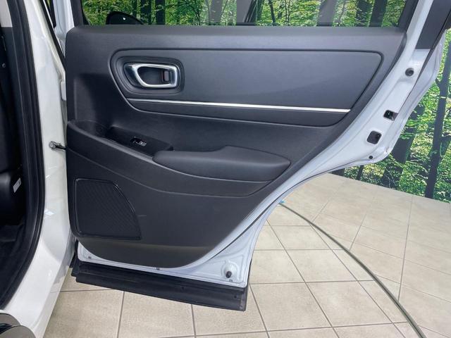 ヴェゼル ｅ：ＨＥＶ　Ｚ　純正９型ナビ　バックカメラ　衝突被害軽減システム　レーダークルーズ　禁煙車　電動リアゲート　コーナーセンサー　スマートキー　ＬＥＤヘッド　ＥＴＣ２．０　オートライト　デュアルエアコン（35枚目）