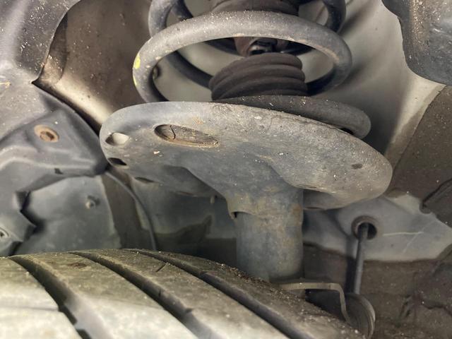 ヴォクシー ＺＳ　両側電動ドア　純正ナビ　フリップダウンモニター　バックカメラ　禁煙車　ドラレコ　スマートキー　ＬＥＤヘッド　ＥＴＣ　オートライト　デュアルエアコン　純正１６インチアルミ　Ｂｌｕｅｔｏｏｔｈ　ＤＶＤ再生（20枚目）