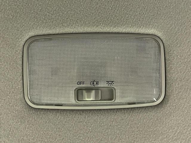 ヴォクシー ＺＳ　両側電動ドア　純正ナビ　フリップダウンモニター　バックカメラ　禁煙車　ドラレコ　スマートキー　ＬＥＤヘッド　ＥＴＣ　オートライト　デュアルエアコン　純正１６インチアルミ　Ｂｌｕｅｔｏｏｔｈ　ＤＶＤ再生（53枚目）