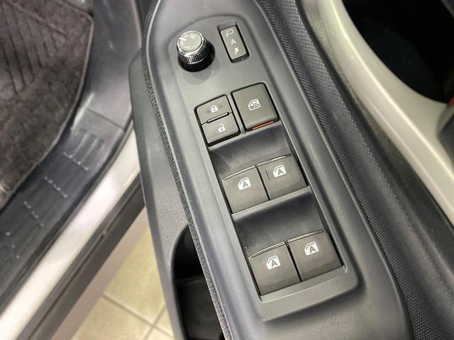 ヴォクシー ＺＳ　両側電動ドア　純正ナビ　フリップダウンモニター　バックカメラ　禁煙車　ドラレコ　スマートキー　ＬＥＤヘッド　ＥＴＣ　オートライト　デュアルエアコン　純正１６インチアルミ　Ｂｌｕｅｔｏｏｔｈ　ＤＶＤ再生（60枚目）