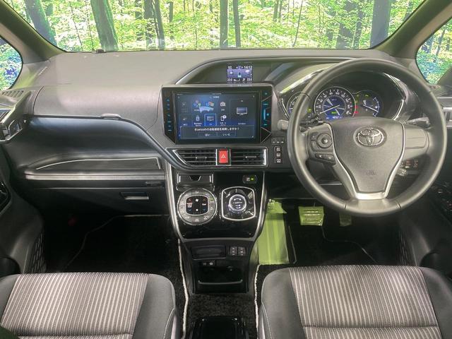 ヴォクシー ハイブリッドＺＳ　煌ＩＩ　両側電動ドア　フリップダウンモニター　１０型ナビ　バックカメラ　衝突軽減装置　禁煙車　前席シートヒーター　ドラレコ　コーナーセンサー　スマートキー　ＬＥＤヘッド　ＥＴＣ　クルコン　オートハイビーム（2枚目）