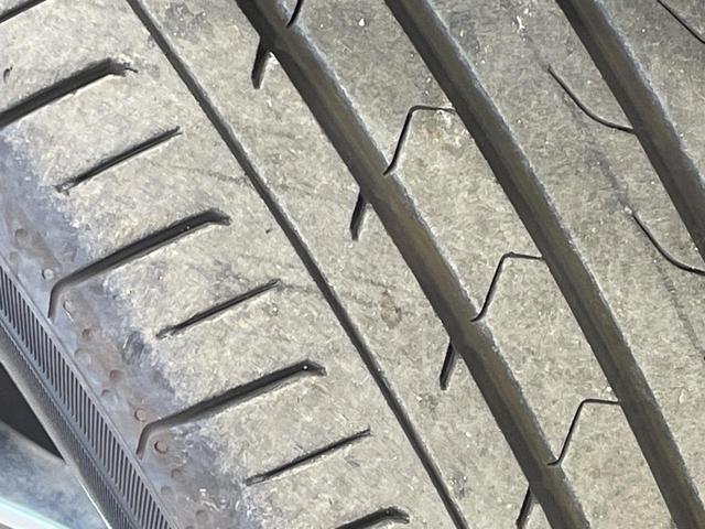 ヴォクシー ハイブリッドＺＳ　煌ＩＩ　両側電動ドア　フリップダウンモニター　１０型ナビ　バックカメラ　衝突軽減装置　禁煙車　前席シートヒーター　ドラレコ　コーナーセンサー　スマートキー　ＬＥＤヘッド　ＥＴＣ　クルコン　オートハイビーム（32枚目）