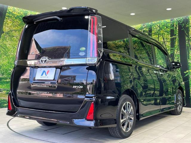 ノア Si ダブルバイビー 両側電動ドア 純正10型ナビ 後席モニター バックカメラ 衝突被害軽減システム 禁煙車 コーナーセンサー スマートキー LEDヘッド クルコン オートハイビーム 車線逸脱警報 オートライト(17枚目)