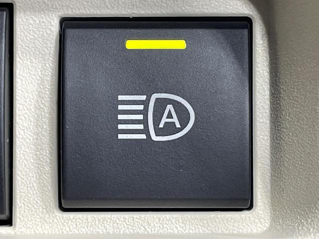 シエンタ ハイブリッドZ 両側電動ドア メーカー10.5型ディスプレイ フリップダウンモニター 全周囲カメラ 衝突軽減装置 レーダークルーズ 禁煙車 前席シートヒーター ドラレコ コーナーセンサー LEDヘッド ETC(42枚目)