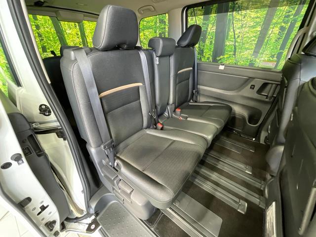 セレナ ｅ－パワー　ハイウェイスターＶ　両側電動ドア　全周囲カメラ　衝突被害軽減システム　レーダークルーズ　コーナーセンサー　スマートキー　ＬＥＤヘッド　ビルトインＥＴＣ　純正１６インチアルミ　オートハイビーム　車線逸脱警報　オートライト（9枚目）