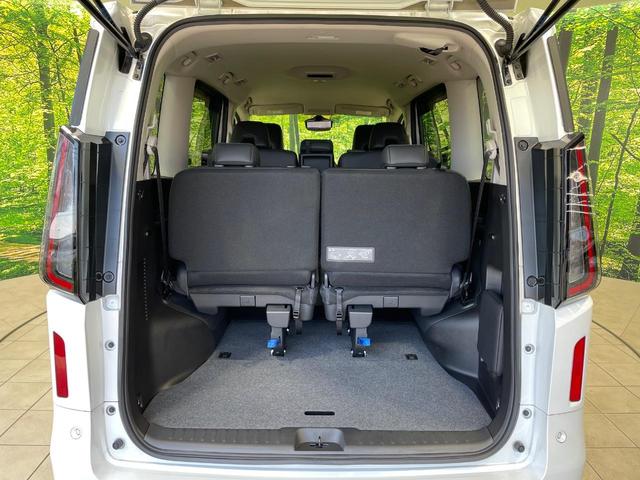 セレナ ｅ－パワー　ハイウェイスターＶ　両側電動ドア　全周囲カメラ　衝突被害軽減システム　レーダークルーズ　コーナーセンサー　スマートキー　ＬＥＤヘッド　ビルトインＥＴＣ　純正１６インチアルミ　オートハイビーム　車線逸脱警報　オートライト（38枚目）