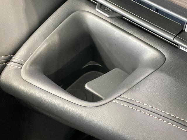 セレナ ｅ－パワー　ハイウェイスターＶ　両側電動ドア　全周囲カメラ　衝突被害軽減システム　レーダークルーズ　コーナーセンサー　スマートキー　ＬＥＤヘッド　ビルトインＥＴＣ　純正１６インチアルミ　オートハイビーム　車線逸脱警報　オートライト（45枚目）