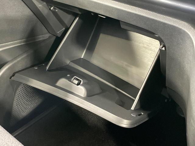 セレナ ｅ－パワー　ハイウェイスターＶ　両側電動ドア　全周囲カメラ　衝突被害軽減システム　レーダークルーズ　コーナーセンサー　スマートキー　ＬＥＤヘッド　ビルトインＥＴＣ　純正１６インチアルミ　オートハイビーム　車線逸脱警報　オートライト（46枚目）