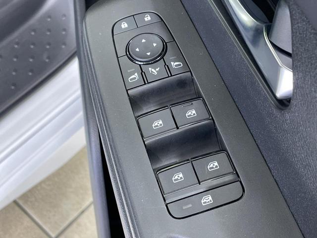 セレナ ｅ－パワー　ハイウェイスターＶ　両側電動ドア　全周囲カメラ　衝突被害軽減システム　レーダークルーズ　コーナーセンサー　スマートキー　ＬＥＤヘッド　ビルトインＥＴＣ　純正１６インチアルミ　オートハイビーム　車線逸脱警報　オートライト（54枚目）