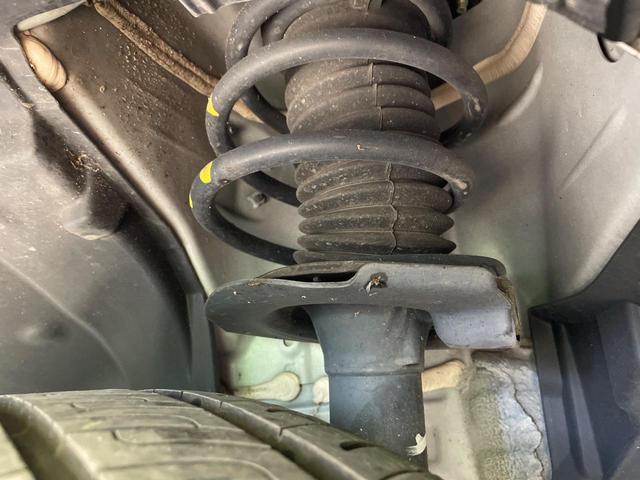 セレナ ｅ－パワー　ハイウェイスターＶ　両側電動ドア　全周囲カメラ　衝突被害軽減システム　レーダークルーズ　コーナーセンサー　スマートキー　ＬＥＤヘッド　ビルトインＥＴＣ　純正１６インチアルミ　オートハイビーム　車線逸脱警報　オートライト（57枚目）