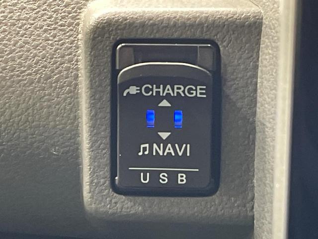 タント カスタムX 両側電動ドア 純正9型ナビ 全周囲カメラ 衝突軽減装置 禁煙車 ハーフレザーシート ドラレコ コーナーセンサー スマートキー LEDヘッド ETC オートハイビーム 純正14インチアルミ(64枚目)