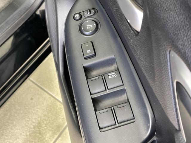 フィットハイブリッド Ｌパッケージ　純正ナビ　バックカメラ　衝突軽減装置　禁煙車　ハーフレザーシート　ドラレコ　スマートキー　ＬＥＤヘッド　ＥＴＣ　クルコン　オートライト　オートエアコン　Ｂｌｕｅｔｏｏｔｈ　ＣＤ　ＤＶＤ再生（57枚目）