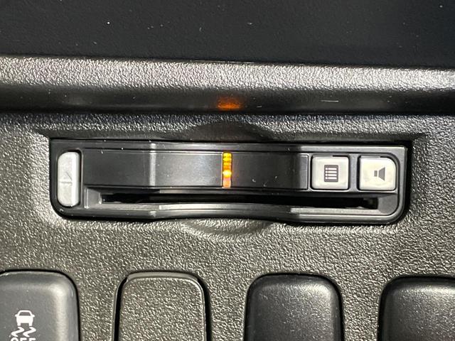 デリカD:5 G パワーパッケージ 両側電動ドア バックカメラ 禁煙車 スマートキー HIDヘッド ビルトインETC クルコン オートライト オートエアコン Bluetooth CD DVD再生 フルセグ(33枚目)