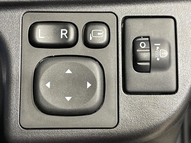 アクア Ｓスタイルブラック　純正ナビ　バックカメラ　衝突被害軽減システム　禁煙車　ドラレコ　スマートキー　ビルトインＥＴＣ　シートヒーター　オートハイビーム　車線逸脱警報　オートライト　オートエアコン　Ｂｌｕｅｔｏｏｔ（50枚目）