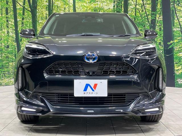 ヤリスクロス ハイブリッドＺ　モデリスタエアロ　全周囲カメラ　純正８型ディスプレイ　衝突軽減装置　レーダークルーズ　禁煙車　ハーフレザーシート　前席シートヒーター　パワーシート　ドラレコ　コーナーセンサー　ＬＥＤヘッド　ＥＴＣ（14枚目）
