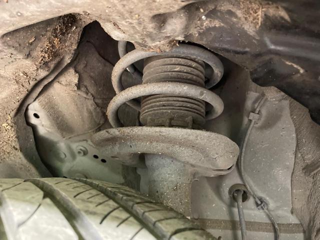 ヤリスクロス ハイブリッドＺ　モデリスタエアロ　全周囲カメラ　純正８型ディスプレイ　衝突軽減装置　レーダークルーズ　禁煙車　ハーフレザーシート　前席シートヒーター　パワーシート　ドラレコ　コーナーセンサー　ＬＥＤヘッド　ＥＴＣ（20枚目）