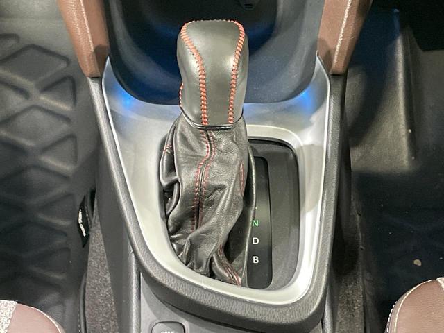 ヤリスクロス ハイブリッドＺ　モデリスタエアロ　全周囲カメラ　純正８型ディスプレイ　衝突軽減装置　レーダークルーズ　禁煙車　ハーフレザーシート　前席シートヒーター　パワーシート　ドラレコ　コーナーセンサー　ＬＥＤヘッド　ＥＴＣ（44枚目）