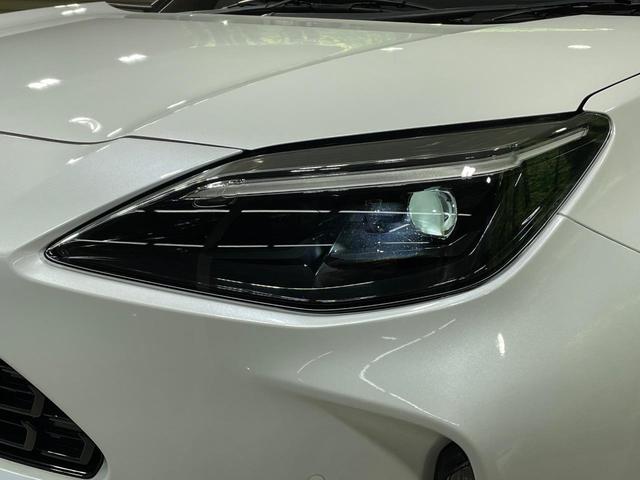 ヤリスクロス ハイブリッドＺ　全周囲カメラ　純正８インチナビ　衝突被害軽減システム　レーダークルーズ　パワーシート　コーナーセンサー　スマートキー　ＬＥＤヘッド　ＥＴＣ　純正１８インチアルミ　オートハイビーム　車線逸脱警報（12枚目）