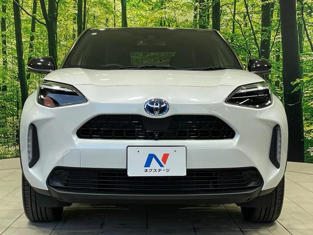 ヤリスクロス ハイブリッドＺ　全周囲カメラ　純正８インチナビ　衝突被害軽減システム　レーダークルーズ　パワーシート　コーナーセンサー　スマートキー　ＬＥＤヘッド　ＥＴＣ　純正１８インチアルミ　オートハイビーム　車線逸脱警報（14枚目）