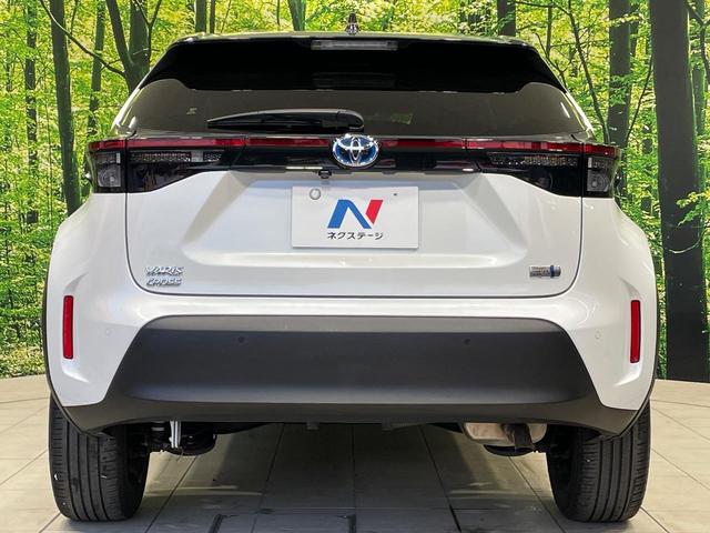 ヤリスクロス ハイブリッドＺ　全周囲カメラ　純正８インチナビ　衝突被害軽減システム　レーダークルーズ　パワーシート　コーナーセンサー　スマートキー　ＬＥＤヘッド　ＥＴＣ　純正１８インチアルミ　オートハイビーム　車線逸脱警報（15枚目）