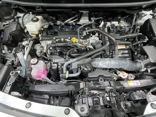 ヤリスクロス ハイブリッドＺ　全周囲カメラ　純正８インチナビ　衝突被害軽減システム　レーダークルーズ　パワーシート　コーナーセンサー　スマートキー　ＬＥＤヘッド　ＥＴＣ　純正１８インチアルミ　オートハイビーム　車線逸脱警報（18枚目）