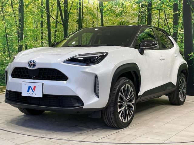 ヤリスクロス ハイブリッドＺ　全周囲カメラ　純正８インチナビ　衝突被害軽減システム　レーダークルーズ　パワーシート　コーナーセンサー　スマートキー　ＬＥＤヘッド　ＥＴＣ　純正１８インチアルミ　オートハイビーム　車線逸脱警報（24枚目）