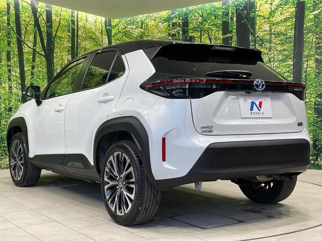 ヤリスクロス ハイブリッドＺ　全周囲カメラ　純正８インチナビ　衝突被害軽減システム　レーダークルーズ　パワーシート　コーナーセンサー　スマートキー　ＬＥＤヘッド　ＥＴＣ　純正１８インチアルミ　オートハイビーム　車線逸脱警報（26枚目）