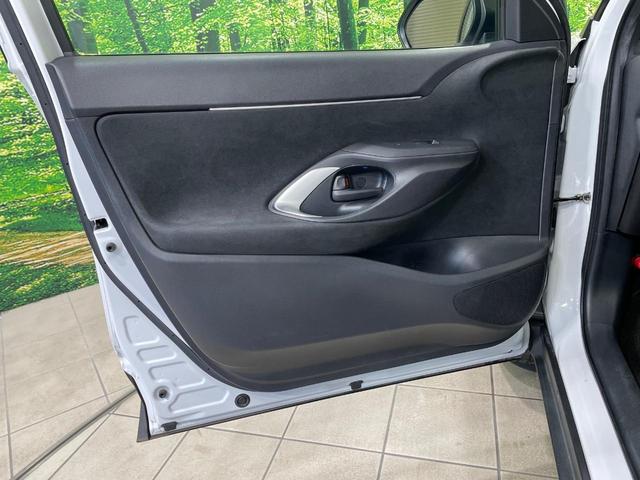 ヤリスクロス ハイブリッドＺ　全周囲カメラ　純正８インチナビ　衝突被害軽減システム　レーダークルーズ　パワーシート　コーナーセンサー　スマートキー　ＬＥＤヘッド　ＥＴＣ　純正１８インチアルミ　オートハイビーム　車線逸脱警報（31枚目）