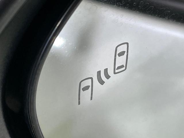 ヤリスクロス ハイブリッドＺ　全周囲カメラ　純正８インチナビ　衝突被害軽減システム　レーダークルーズ　パワーシート　コーナーセンサー　スマートキー　ＬＥＤヘッド　ＥＴＣ　純正１８インチアルミ　オートハイビーム　車線逸脱警報（36枚目）