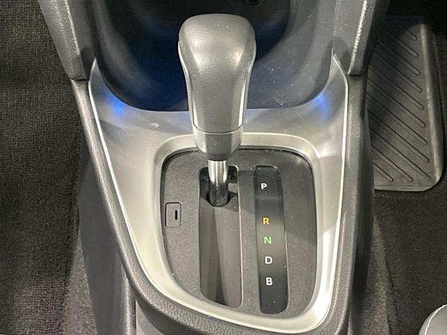 ヤリスクロス ハイブリッドＺ　全周囲カメラ　純正８インチナビ　衝突被害軽減システム　レーダークルーズ　パワーシート　コーナーセンサー　スマートキー　ＬＥＤヘッド　ＥＴＣ　純正１８インチアルミ　オートハイビーム　車線逸脱警報（41枚目）