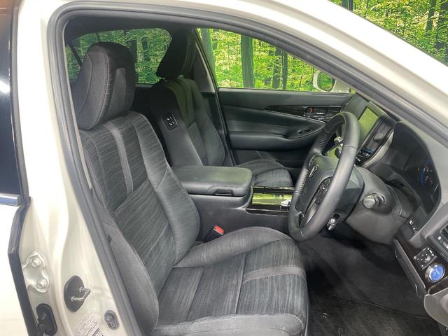 クラウンハイブリッド アスリートＳ　純正８型ナビ　バックカメラ　衝突被害軽減システム　レーダークルーズ　禁煙車　ドラレコ　コーナーセンサー　スマートキー　ＬＥＤヘッド　ＥＴＣ　純正１８インチアルミ　オートライト　デュアルエアコン（8枚目）