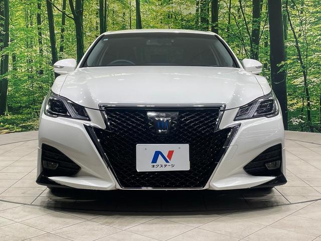 クラウンハイブリッド アスリートＳ　純正８型ナビ　バックカメラ　衝突被害軽減システム　レーダークルーズ　禁煙車　ドラレコ　コーナーセンサー　スマートキー　ＬＥＤヘッド　ＥＴＣ　純正１８インチアルミ　オートライト　デュアルエアコン（14枚目）