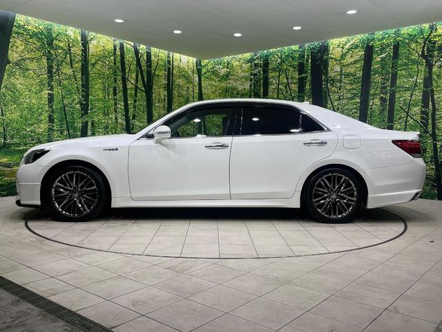 クラウンハイブリッド アスリートＳ　純正８型ナビ　バックカメラ　衝突被害軽減システム　レーダークルーズ　禁煙車　ドラレコ　コーナーセンサー　スマートキー　ＬＥＤヘッド　ＥＴＣ　純正１８インチアルミ　オートライト　デュアルエアコン（25枚目）