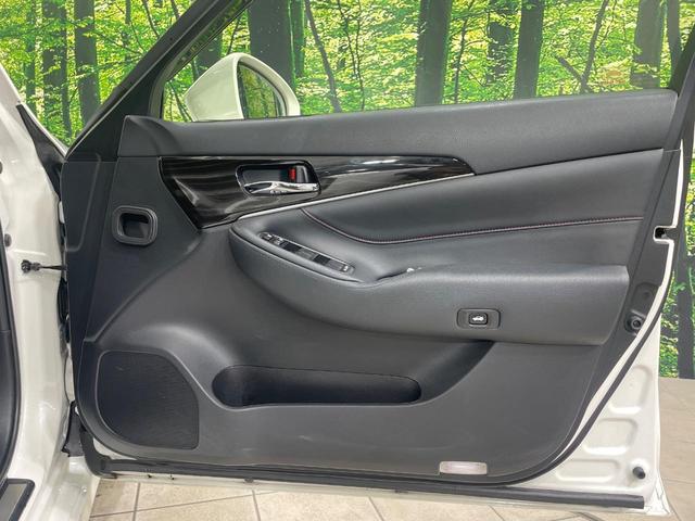 クラウンハイブリッド アスリートＳ　純正８型ナビ　バックカメラ　衝突被害軽減システム　レーダークルーズ　禁煙車　ドラレコ　コーナーセンサー　スマートキー　ＬＥＤヘッド　ＥＴＣ　純正１８インチアルミ　オートライト　デュアルエアコン（35枚目）