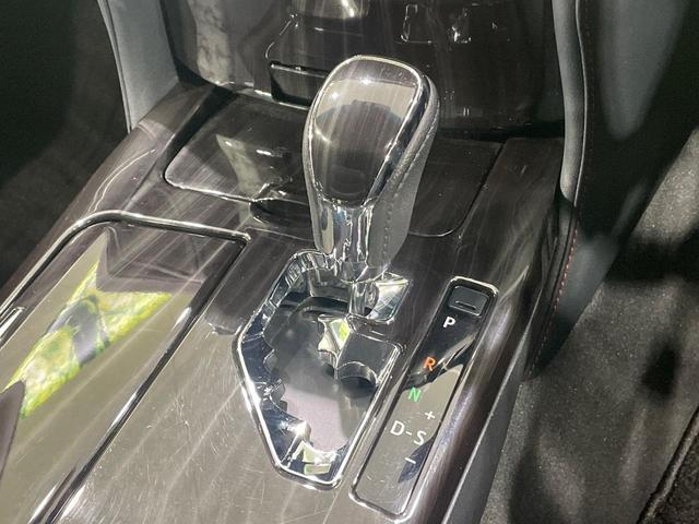 クラウンハイブリッド アスリートＳ　純正８型ナビ　バックカメラ　衝突被害軽減システム　レーダークルーズ　禁煙車　ドラレコ　コーナーセンサー　スマートキー　ＬＥＤヘッド　ＥＴＣ　純正１８インチアルミ　オートライト　デュアルエアコン（38枚目）